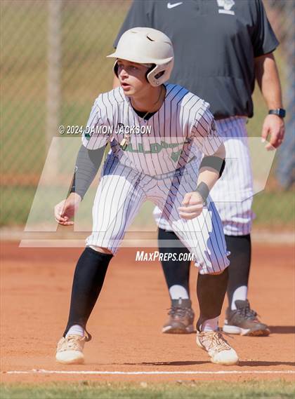 Thumbnail 3 in Mountain View vs Virgin Valley (Cactus Classic Tournament) photogallery.