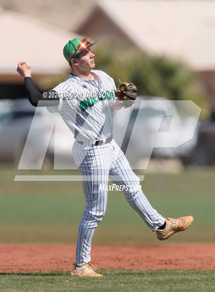 Thumbnail 2 in Mountain View vs Virgin Valley (Cactus Classic Tournament) photogallery.