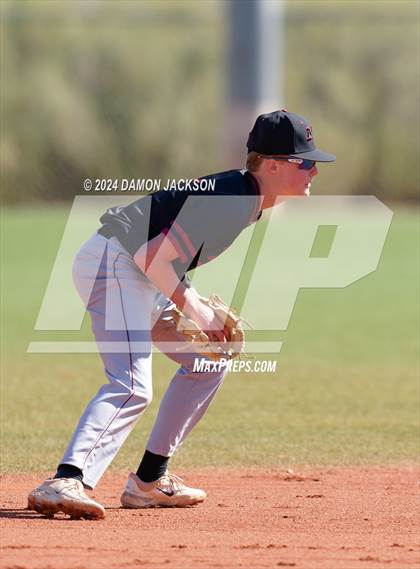 Thumbnail 3 in Mountain View vs Virgin Valley (Cactus Classic Tournament) photogallery.