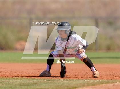 Thumbnail 2 in Mountain View vs Virgin Valley (Cactus Classic Tournament) photogallery.