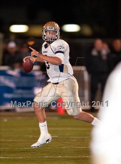 Thumbnail 3 in Centennial vs. Vista Murrieta (CIF SS Island Division Final) photogallery.