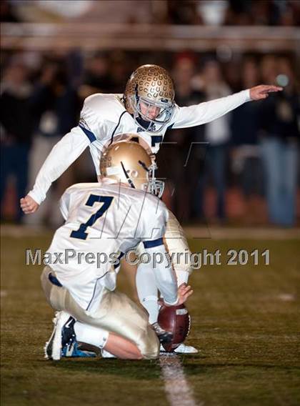 Thumbnail 3 in Centennial vs. Vista Murrieta (CIF SS Island Division Final) photogallery.