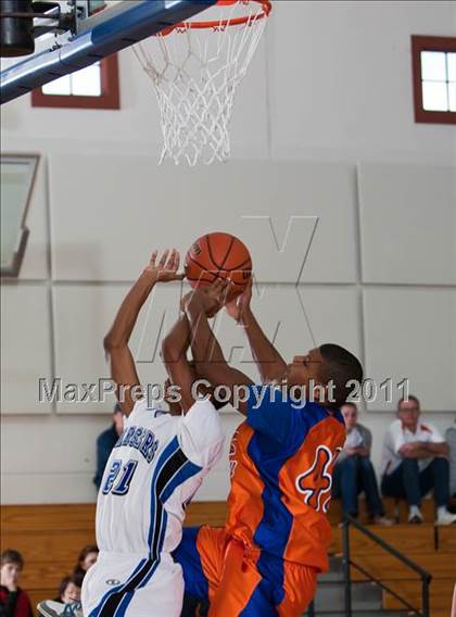 Thumbnail 1 in Dallas Christian vs Calvary Christian (Trinity Valley School Shootout) photogallery.