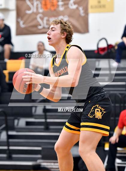 Thumbnail 3 in Oakdale vs. Florin (Mel Good Holiday Classic) photogallery.