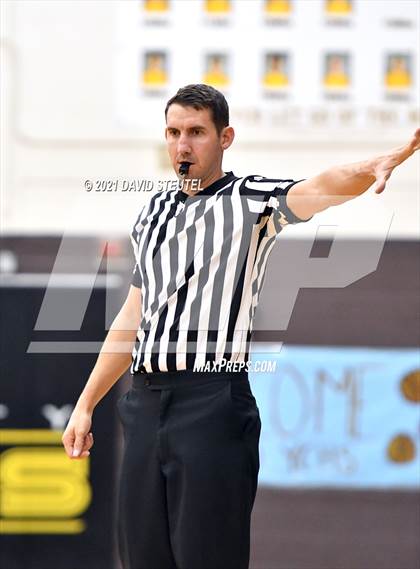 Thumbnail 2 in Oakdale vs. Florin (Mel Good Holiday Classic) photogallery.