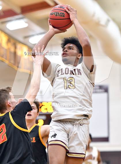 Thumbnail 2 in Oakdale vs. Florin (Mel Good Holiday Classic) photogallery.