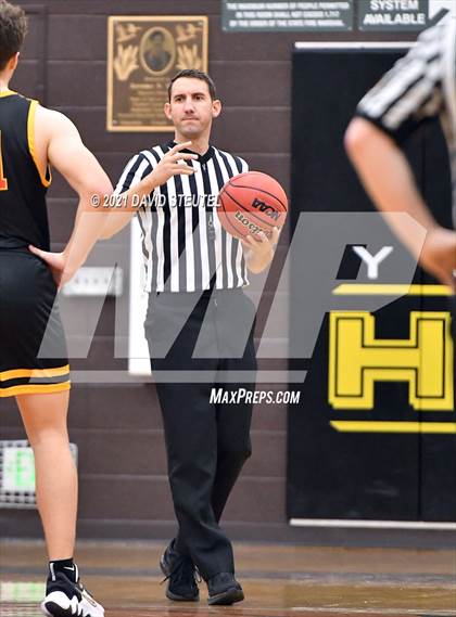 Thumbnail 1 in Oakdale vs. Florin (Mel Good Holiday Classic) photogallery.