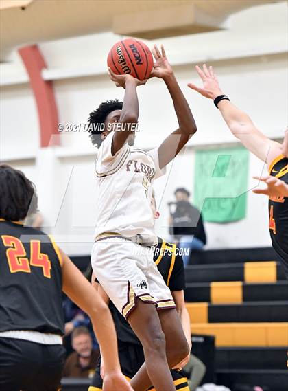 Thumbnail 3 in Oakdale vs. Florin (Mel Good Holiday Classic) photogallery.