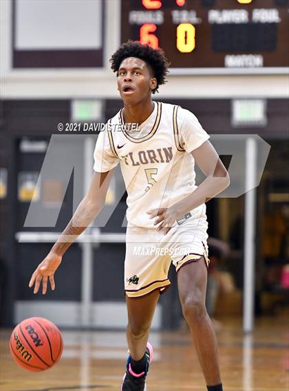 Thumbnail 2 in Oakdale vs. Florin (Mel Good Holiday Classic) photogallery.