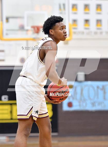 Thumbnail 3 in Oakdale vs. Florin (Mel Good Holiday Classic) photogallery.