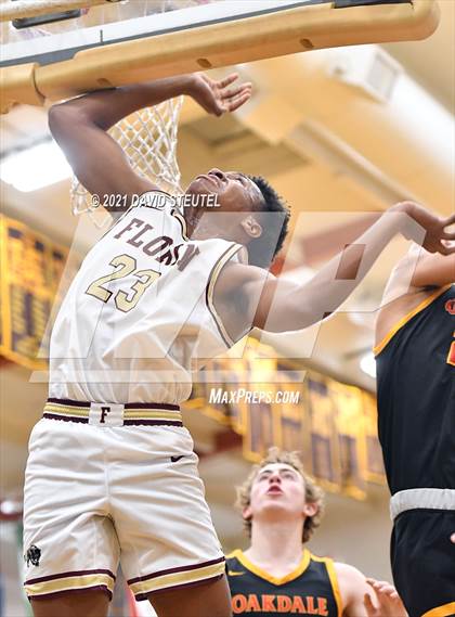Thumbnail 2 in Oakdale vs. Florin (Mel Good Holiday Classic) photogallery.