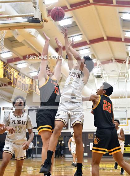Thumbnail 2 in Oakdale vs. Florin (Mel Good Holiday Classic) photogallery.