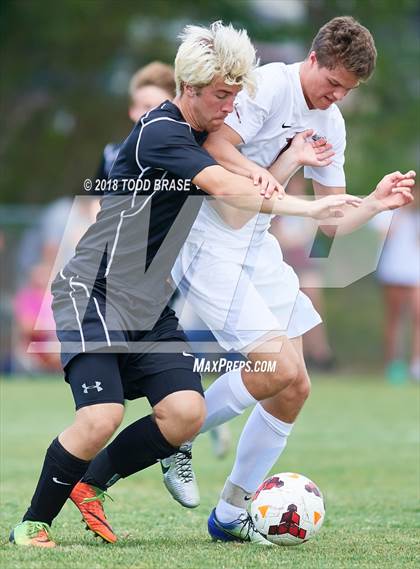 Thumbnail 3 in Maryville @ Dobyns-Bennett (TSSAA AAA Sectional Playoff) photogallery.