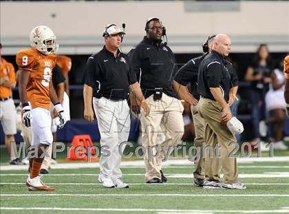 Thumbnail 2 in Bowie vs. DeSoto (Kirk Herbstreit National Kickoff Classic) photogallery.