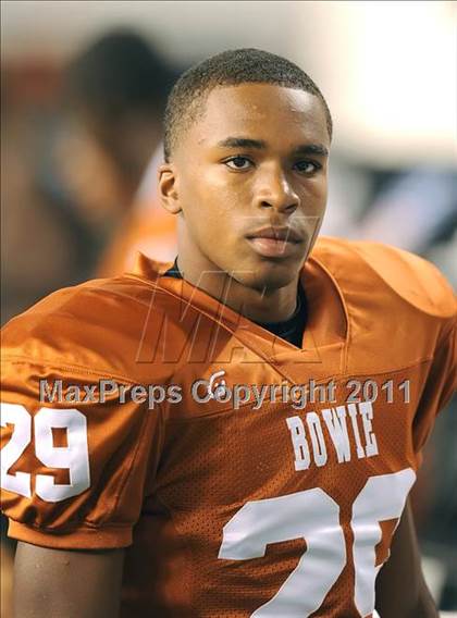 Thumbnail 3 in Bowie vs. DeSoto (Kirk Herbstreit National Kickoff Classic) photogallery.