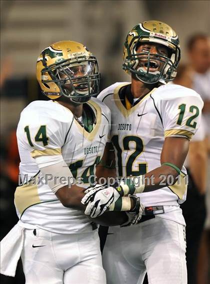 Thumbnail 3 in Bowie vs. DeSoto (Kirk Herbstreit National Kickoff Classic) photogallery.