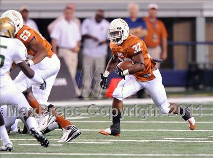 Thumbnail 1 in Bowie vs. DeSoto (Kirk Herbstreit National Kickoff Classic) photogallery.