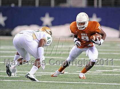 Thumbnail 2 in Bowie vs. DeSoto (Kirk Herbstreit National Kickoff Classic) photogallery.
