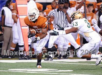 Thumbnail 3 in Bowie vs. DeSoto (Kirk Herbstreit National Kickoff Classic) photogallery.