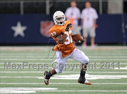 Thumbnail 1 in Bowie vs. DeSoto (Kirk Herbstreit National Kickoff Classic) photogallery.