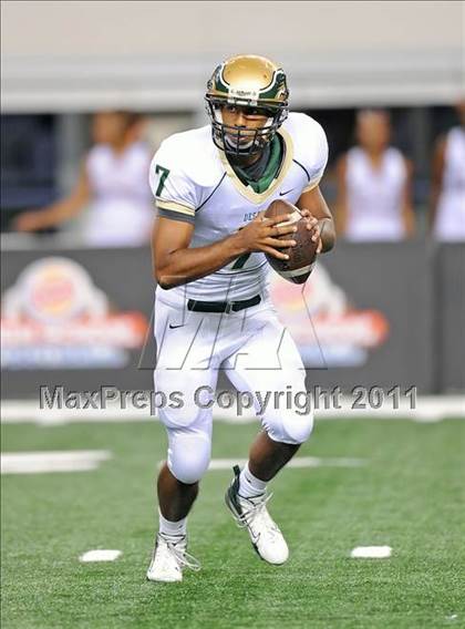 Thumbnail 1 in Bowie vs. DeSoto (Kirk Herbstreit National Kickoff Classic) photogallery.