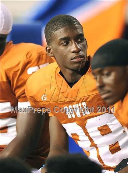Thumbnail 1 in Bowie vs. DeSoto (Kirk Herbstreit National Kickoff Classic) photogallery.