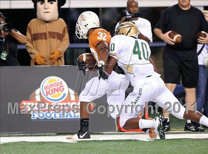Thumbnail 3 in Bowie vs. DeSoto (Kirk Herbstreit National Kickoff Classic) photogallery.