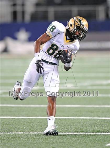 Thumbnail 2 in Bowie vs. DeSoto (Kirk Herbstreit National Kickoff Classic) photogallery.