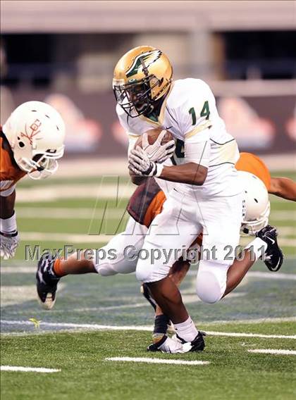Thumbnail 3 in Bowie vs. DeSoto (Kirk Herbstreit National Kickoff Classic) photogallery.