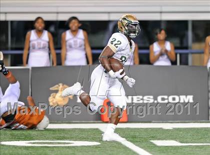 Thumbnail 3 in Bowie vs. DeSoto (Kirk Herbstreit National Kickoff Classic) photogallery.