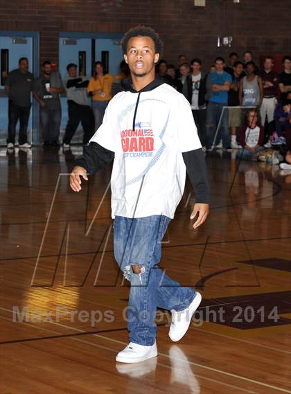 Thumbnail 2 in Mountain Pointe TOC Ceremony photogallery.