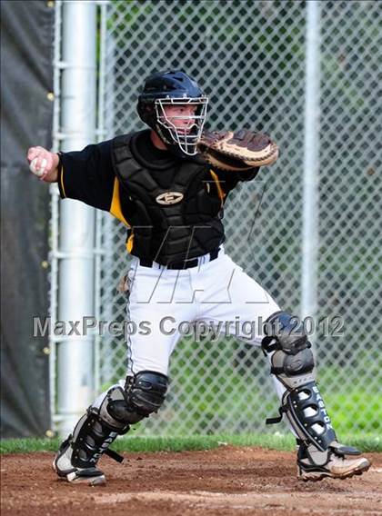 Thumbnail 2 in New Canaan vs. Hand (CIAC Class L Quarterfinal) photogallery.
