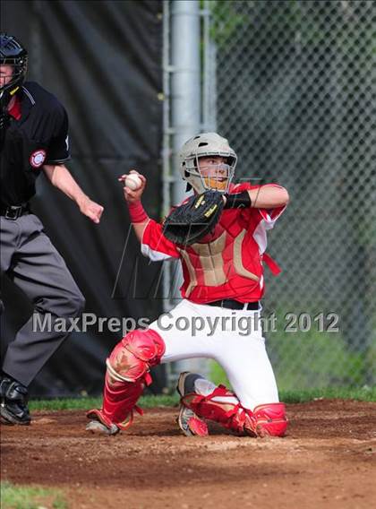 Thumbnail 1 in New Canaan vs. Hand (CIAC Class L Quarterfinal) photogallery.