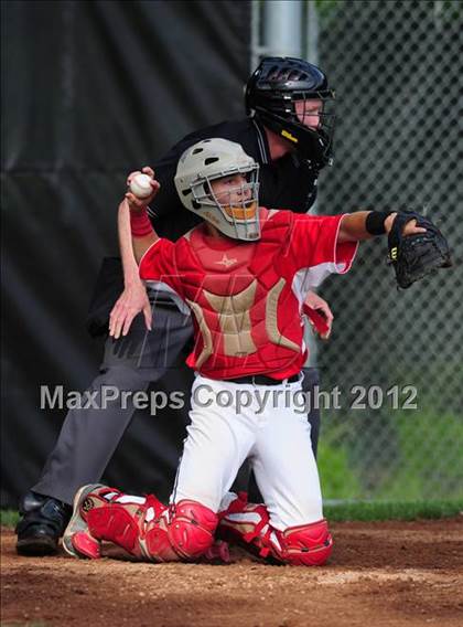 Thumbnail 2 in New Canaan vs. Hand (CIAC Class L Quarterfinal) photogallery.