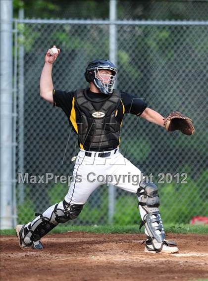 Thumbnail 3 in New Canaan vs. Hand (CIAC Class L Quarterfinal) photogallery.