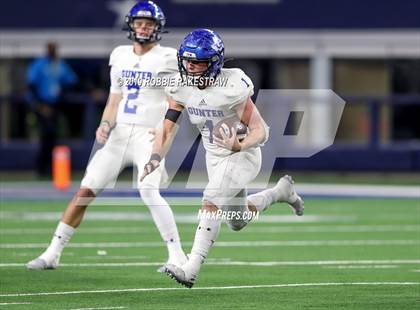 Thumbnail 1 in Gunter vs. Pewitt (UIL 3A Division 2 Final) photogallery.