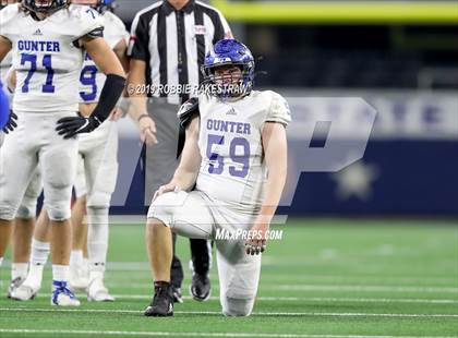 Thumbnail 2 in Gunter vs. Pewitt (UIL 3A Division 2 Final) photogallery.