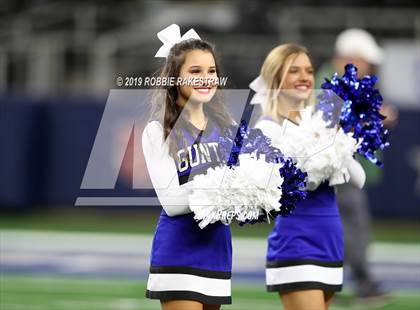 Thumbnail 2 in Gunter vs. Pewitt (UIL 3A Division 2 Final) photogallery.