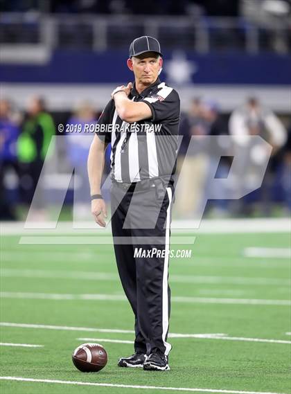 Thumbnail 2 in Gunter vs. Pewitt (UIL 3A Division 2 Final) photogallery.