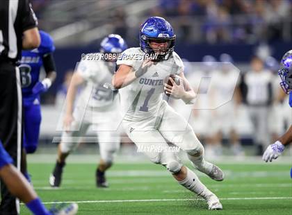 Thumbnail 3 in Gunter vs. Pewitt (UIL 3A Division 2 Final) photogallery.