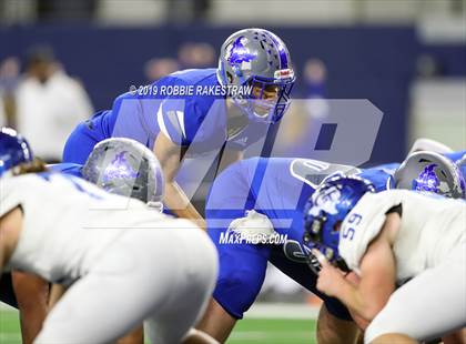 Thumbnail 2 in Gunter vs. Pewitt (UIL 3A Division 2 Final) photogallery.