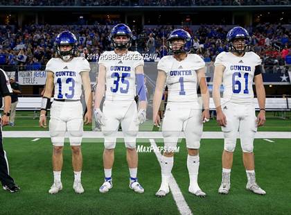 Thumbnail 1 in Gunter vs. Pewitt (UIL 3A Division 2 Final) photogallery.