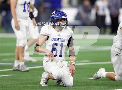 Thumbnail 3 in Gunter vs. Pewitt (UIL 3A Division 2 Final) photogallery.
