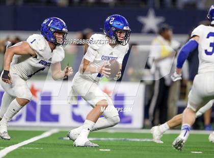 Thumbnail 3 in Gunter vs. Pewitt (UIL 3A Division 2 Final) photogallery.