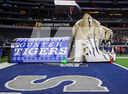 Thumbnail 2 in Gunter vs. Pewitt (UIL 3A Division 2 Final) photogallery.