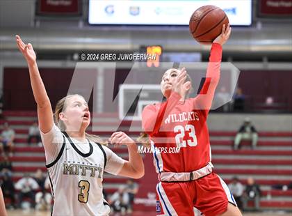 Thumbnail 2 in Archbishop Mitty vs. St. Ignatius College Preparatory (CIF CCS Open Final) photogallery.