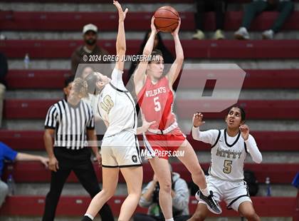 Thumbnail 3 in Archbishop Mitty vs. St. Ignatius College Preparatory (CIF CCS Open Final) photogallery.