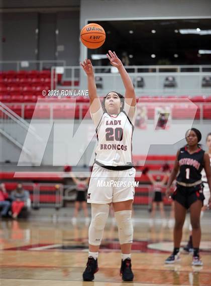 Thumbnail 1 in Westmoore @ Mustang photogallery.