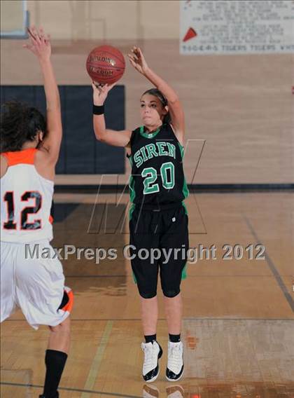 Thumbnail 1 in Webster vs. Siren photogallery.