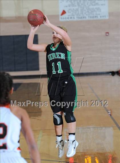 Thumbnail 3 in Webster vs. Siren photogallery.